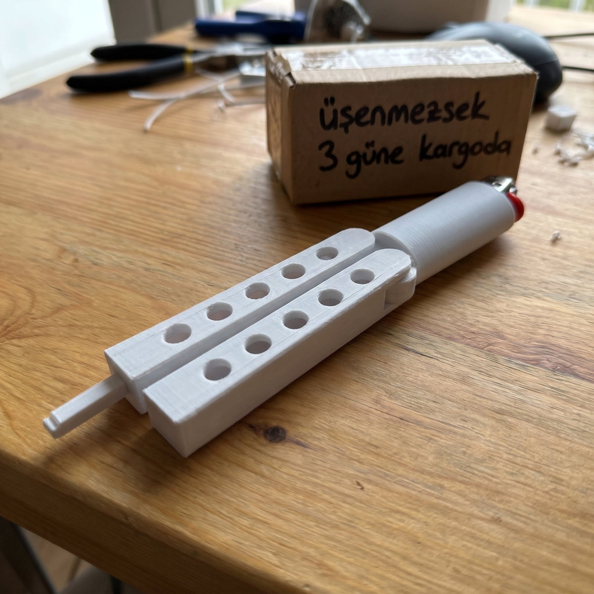 pır pır (butterfly lighter case)